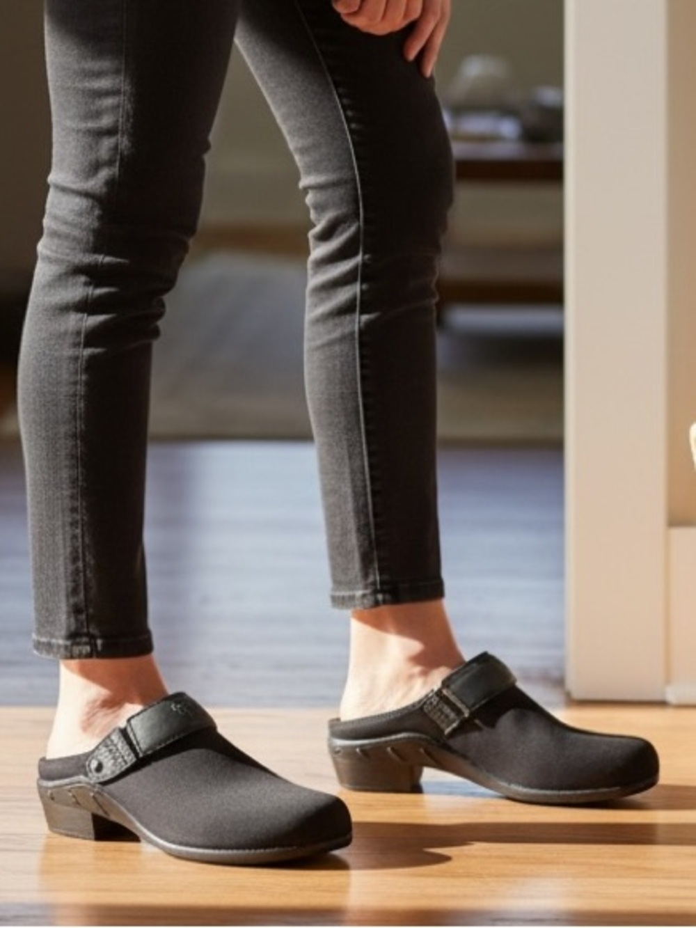 ARIAT Black Fabric Sport Clog